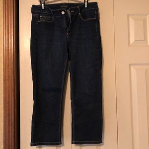 WHBM size 6 slim crop jean pant